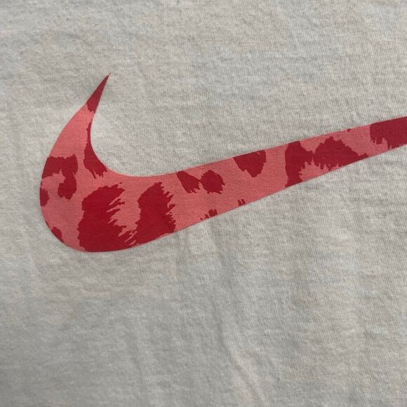 Nike Slim Fit Womens Size Medium Logo Tee Graphic Check - Picture 2 of 3